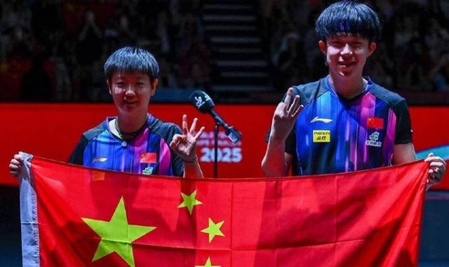 孙颖莎又被“劳模”，人民日报用心何在，拉斯维加斯再渡劫？