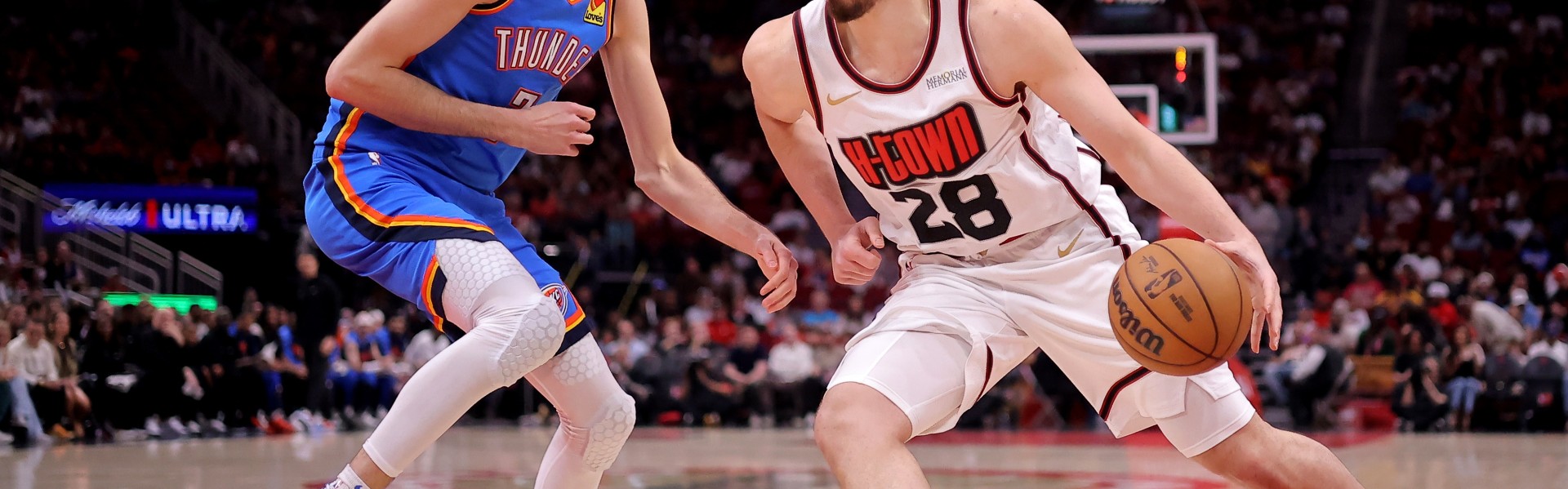 乐鱼体育官方网站-西部格局分析：雷霆强势崛起 火箭弥补不足 湖人吸引焦点 勇士跌至附加赛区