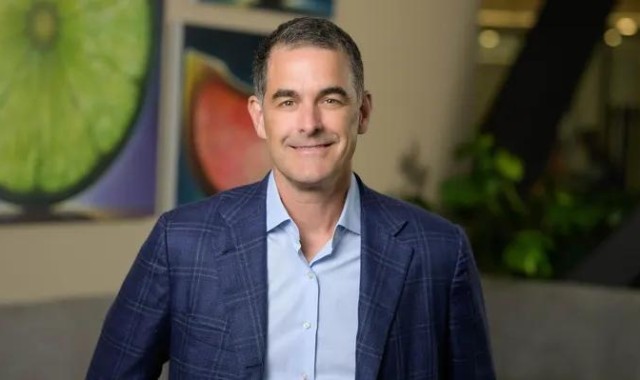 乐鱼体育官方网站-新老板入主！绿军官方：奇泽姆领导的财团正式收购球队多数股权