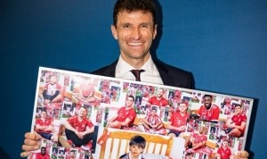 乐鱼体育官方网站-送别传奇！拜仁社媒晒球员集体模仿穆勒照片：我们都是穆勒