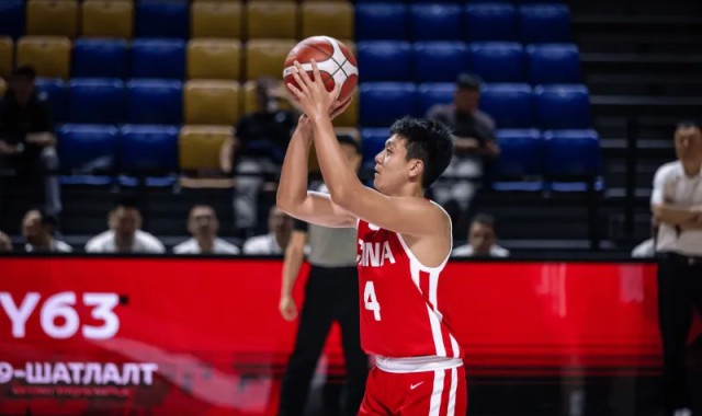 姚盛彬全场出战17分钟5中1，三分3中0得到4分2板1助攻2抢断